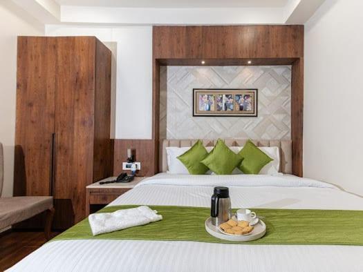 Hotel Emerald Inn Бхопал Экстерьер фото