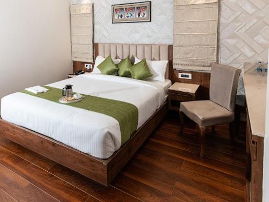 Hotel Emerald Inn Бхопал Экстерьер фото